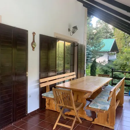 Smaragdis Villa *